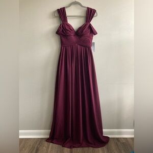 NWT Lulu’s‎ Chiffon Gown